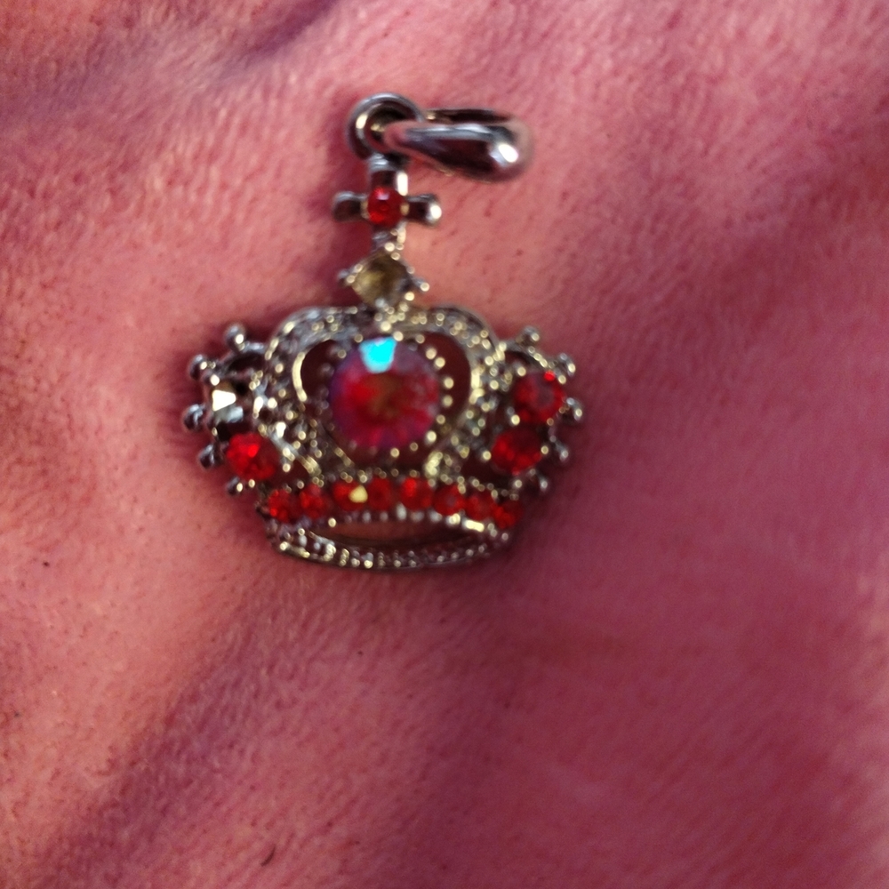 Elegant Red Crown Pendant